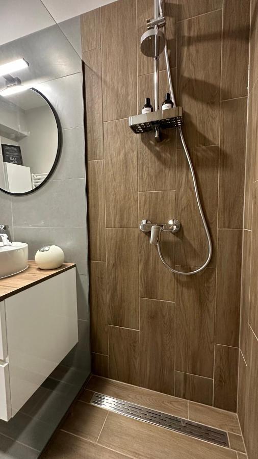 Linden Apartman 002 - Adults Only Mosonmagyaróvár Dış mekan fotoğraf