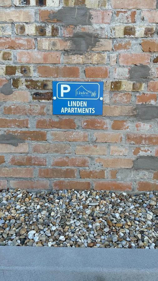 Linden Apartman 002 - Adults Only Mosonmagyaróvár Dış mekan fotoğraf