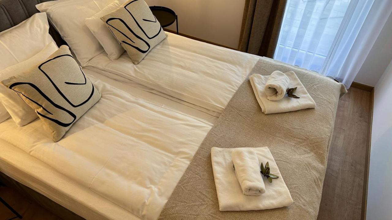 Linden Apartman 002 - Adults Only Mosonmagyaróvár Dış mekan fotoğraf